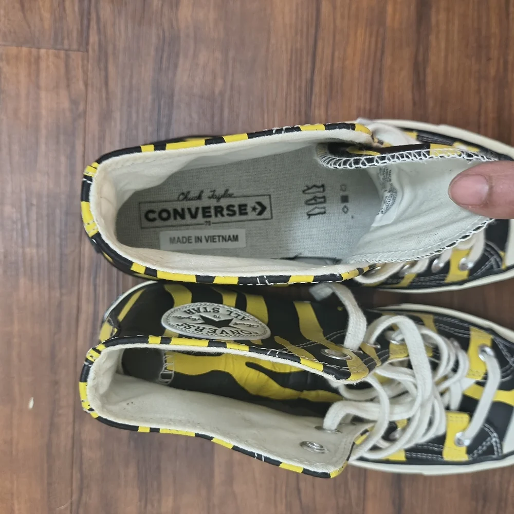 Converse Chuck Taylor Retro 70 Hi Vivid Black Yellow Sulfur Zebra Leather 8 NWT - Picture 12 of 14